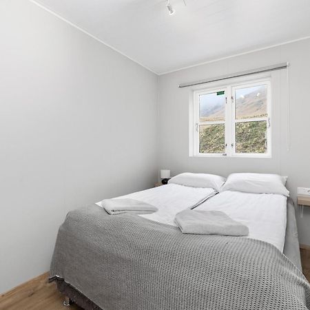 Rauthafell Apartment Хвольсвёдлюр Экстерьер фото