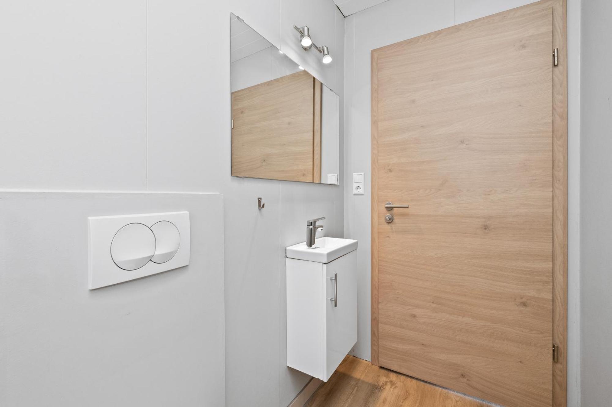 Rauthafell Apartment Хвольсвёдлюр Экстерьер фото
